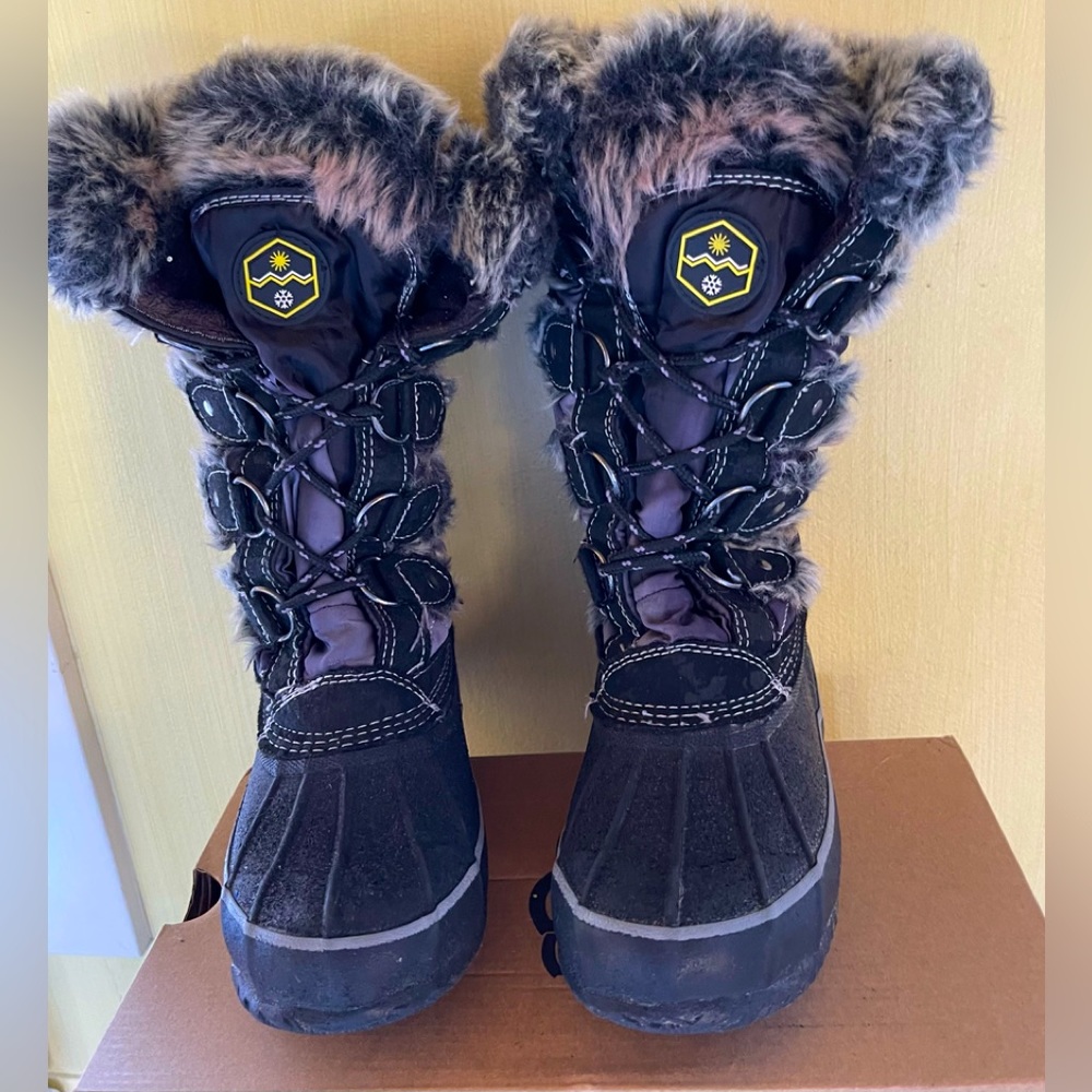Khombu Nordic Boots-black size 6